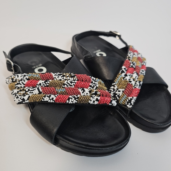 Gioseppo Beaded Haverhill Black open toe Strap Flat Leather Sandal Size 8 or 39 - Picture 3 of 12